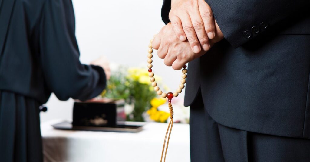 堺市で一般葬を選ぶときの流れと費用相場｜家族葬との違いを解説