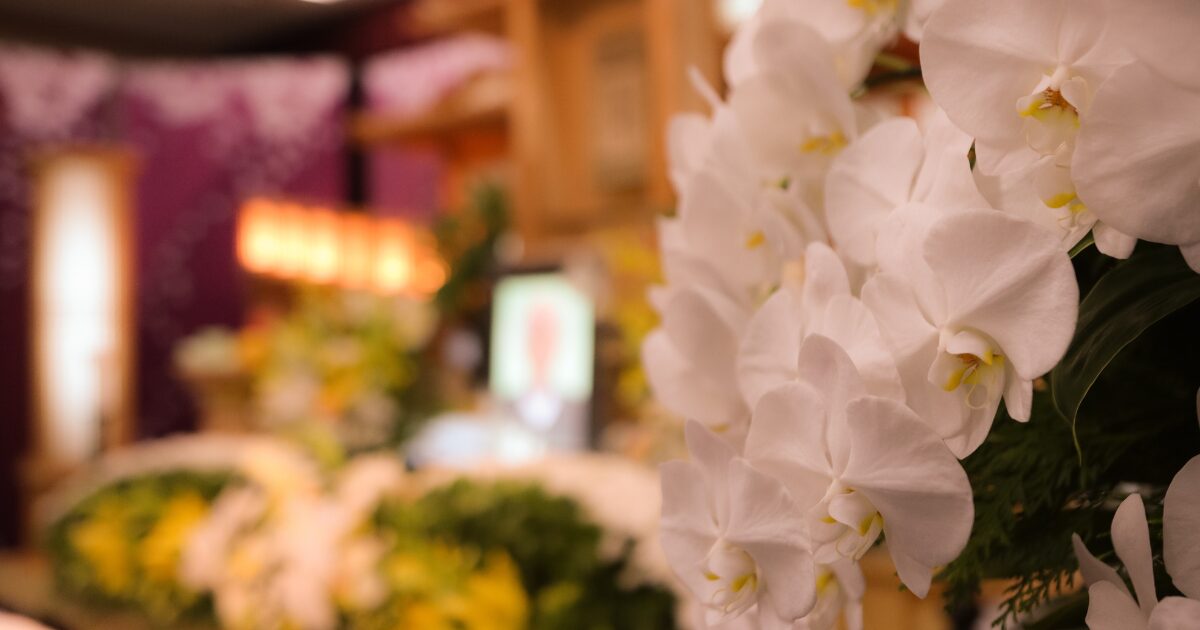 葬儀費用の支払い方法ガイド｜現金・カード・分割払いの比較と注意点をわかりやすく解説