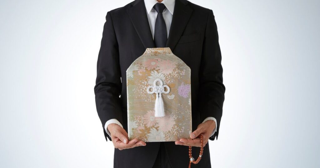 葬儀依頼から納骨までの流れを解説｜初めてでも迷わない手続きと準備ガイド