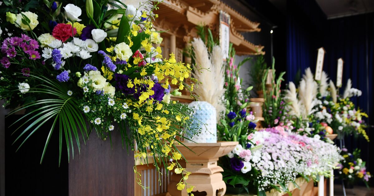 大人数向け斎場の選び方｜一般葬・社葬で失敗しないためのチェックポイント