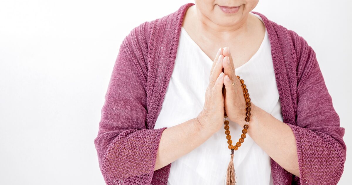 お葬式の宗派別の種類とマナー完全ガイド｜参列前に知っておきたい作法の違いを解説